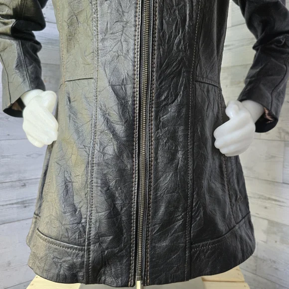 Danier Wrinkled Texture Black Leather Jacket Womens Small - Picture 3 of 16